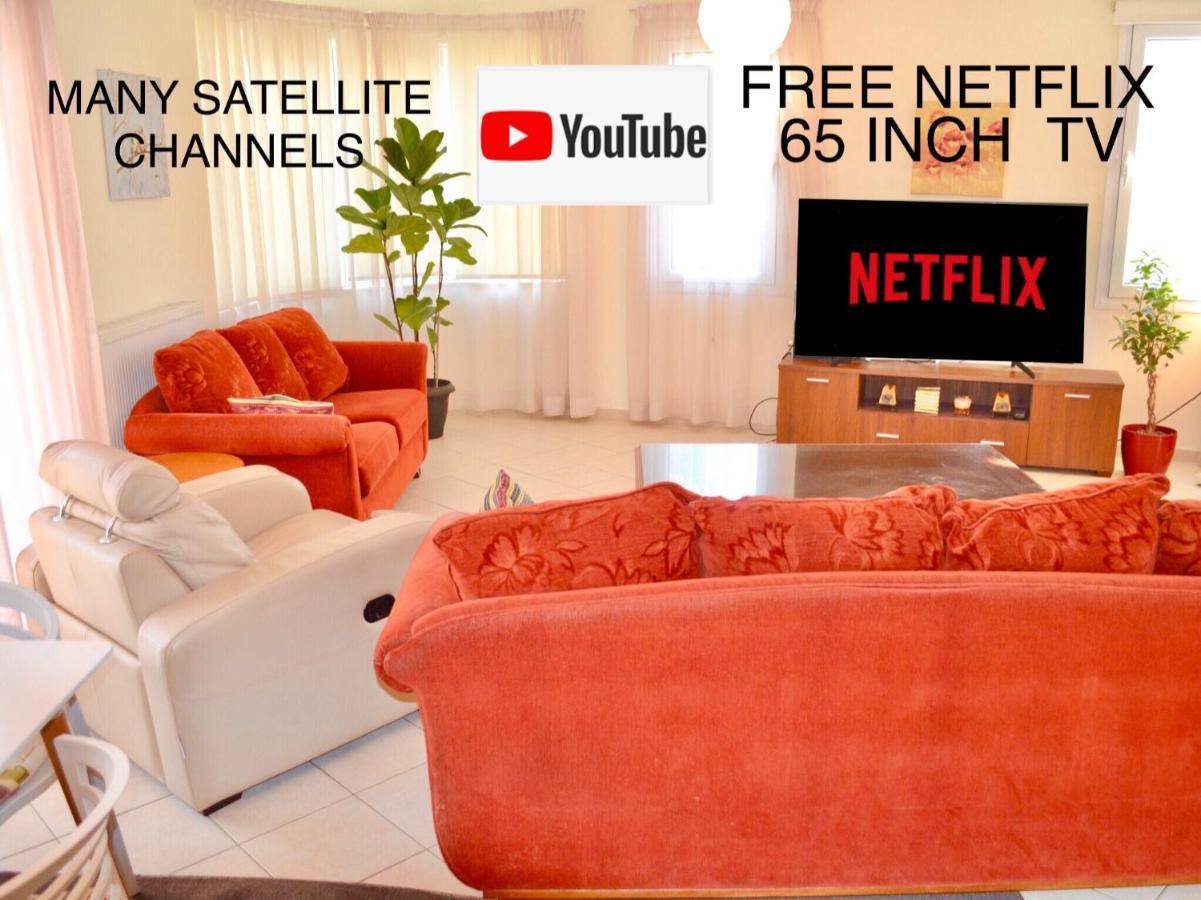 Giorgos Large Size Apartments -Family Friendly With Free Parking And Yard Views 이라클리온 외부 사진